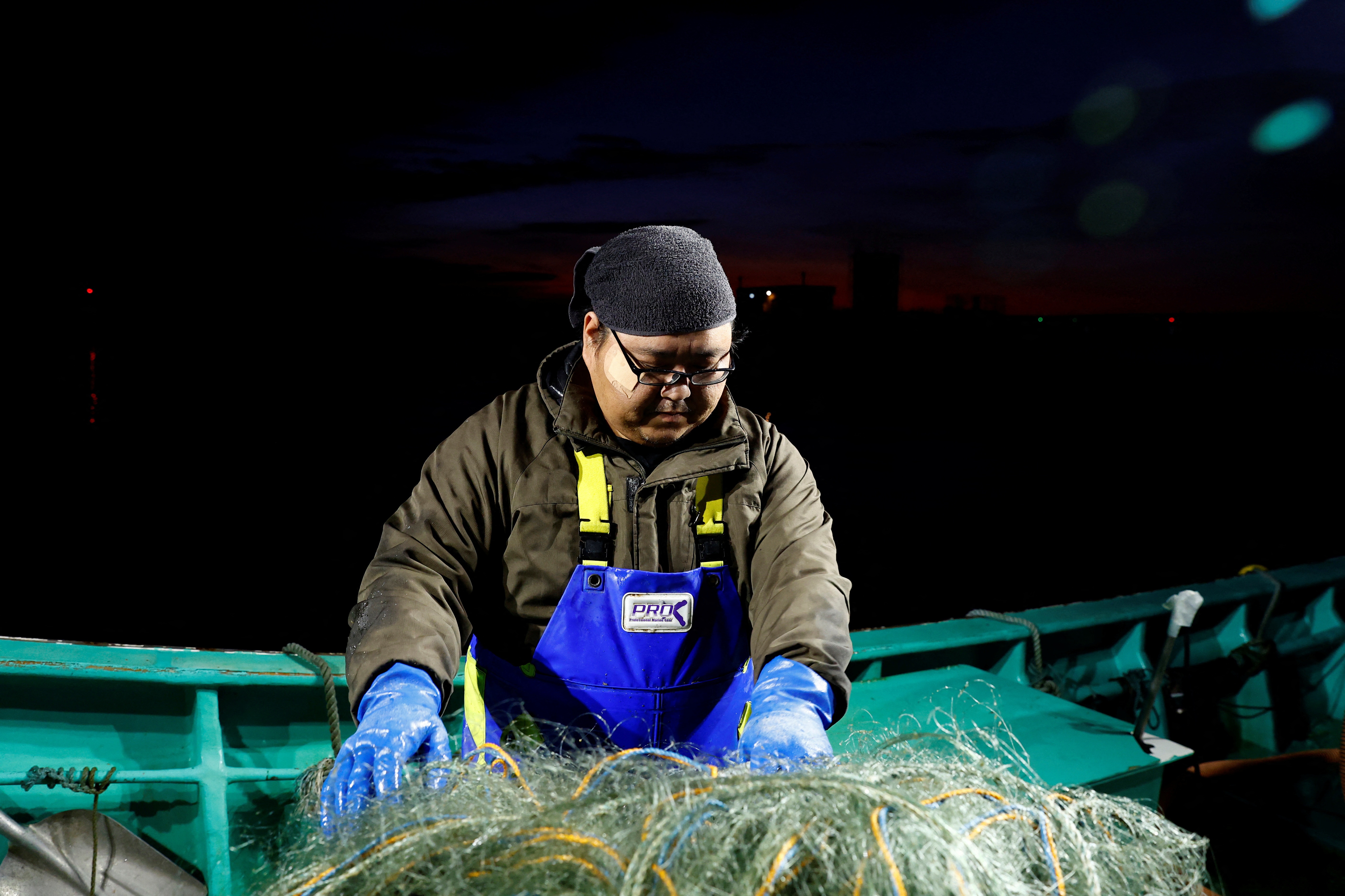 Ngu dan Nhat so hai vi nuoc thai phong xa Fukushima hinh anh