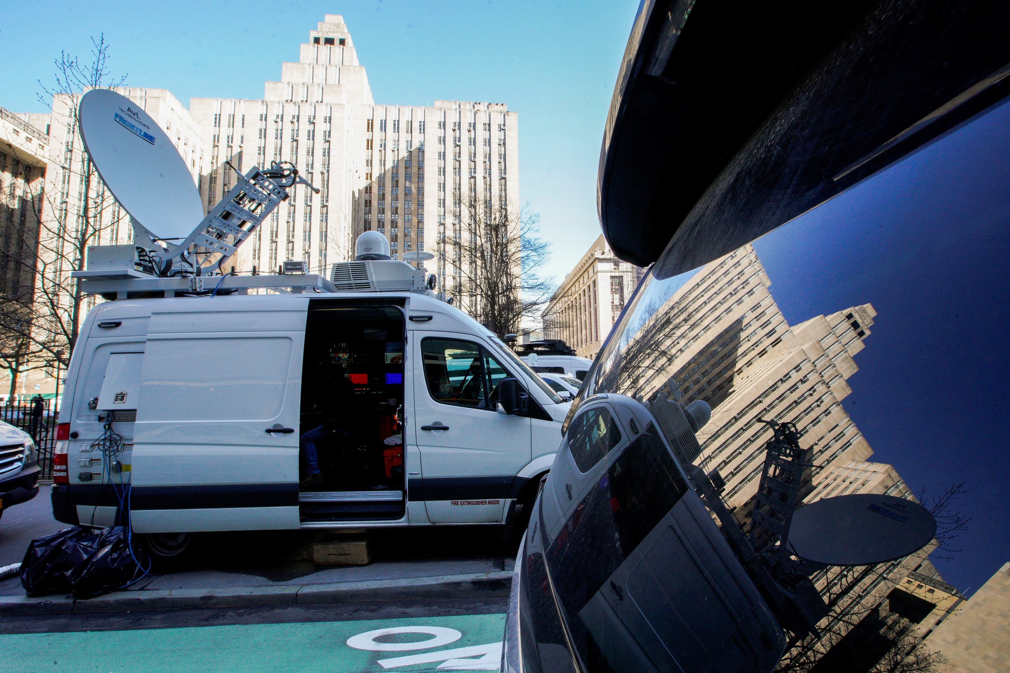 ong Trump bi xet xu anh 1