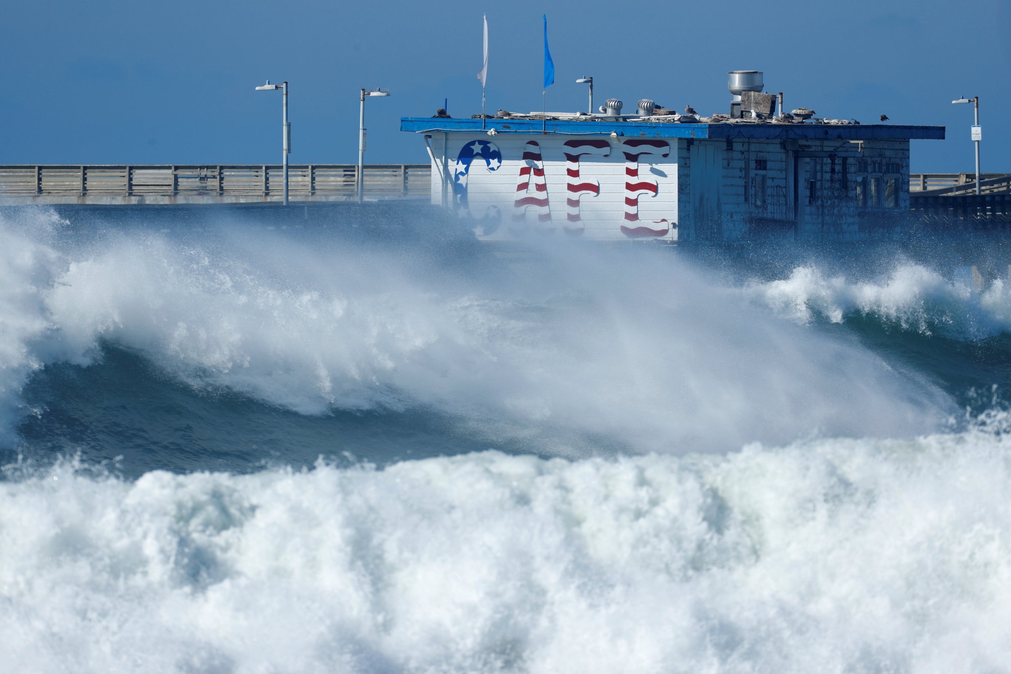 Nhiet do dai duong cao chua tung thay hinh anh