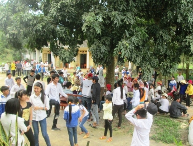 7 nguoi nhap vien sau vu hon chien cua trai lang hinh anh