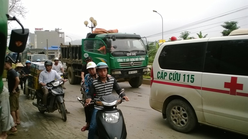 Vụ tai nạn khiến giao thông bị hỗn loạn.