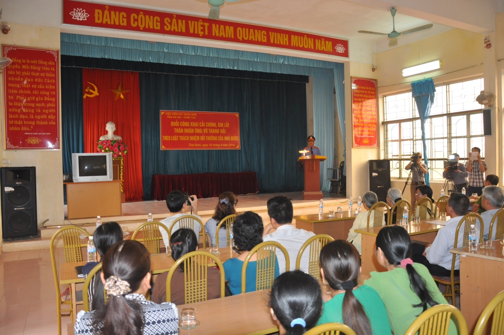 Duoc ‘giai oan’ sau 10 nam qua doi hinh anh