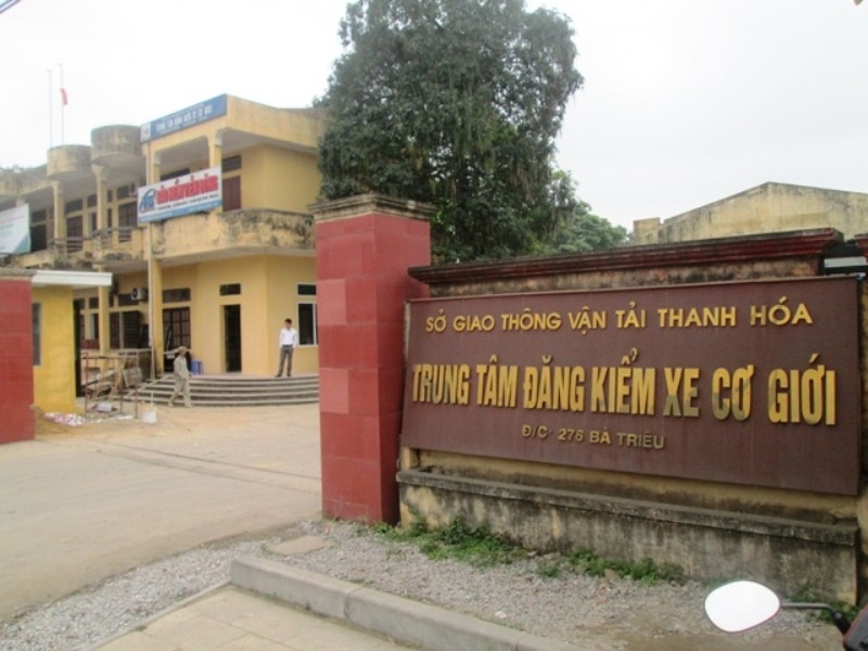 Lanh dao Trung tam dang kiem Thanh Hoa bi ky luat hinh anh