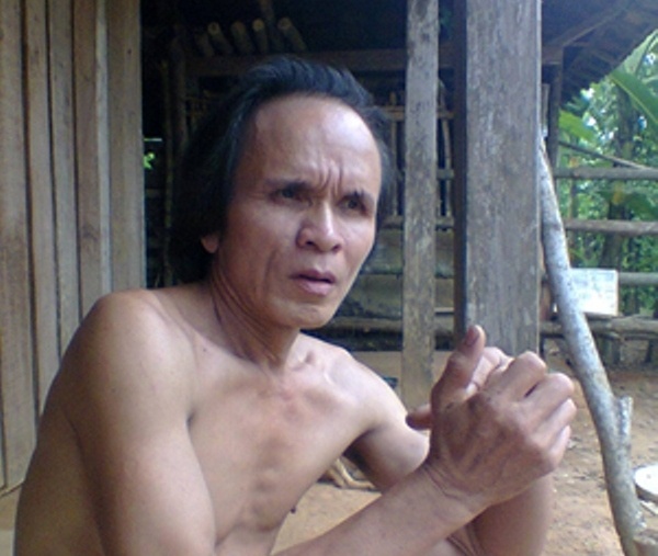 Nguoi dan ong 33 nam ‘lay dem lam ngay’ hinh anh