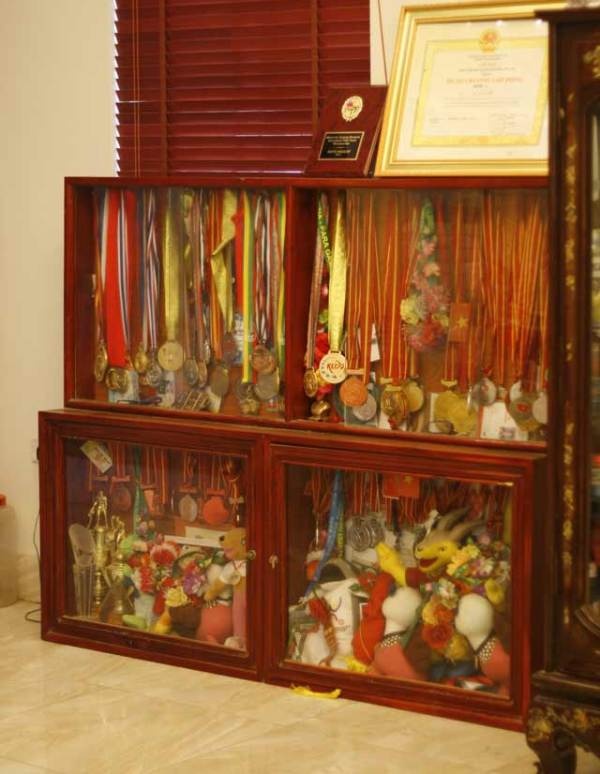 Bảng tổng sắp huy chương ấn tượng tại nhà ông Lý Xuân Phú.