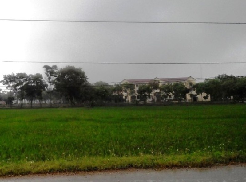 Trại giam Thanh Phong nhìn từ xa. (Ảnh: NLĐ).