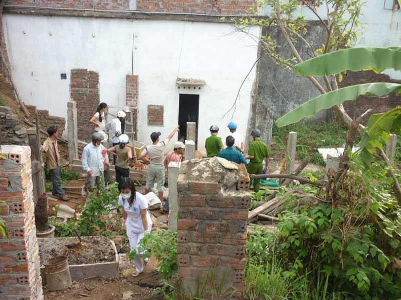 Cua dan lay phe lieu, bi no tu vong tai cho hinh anh