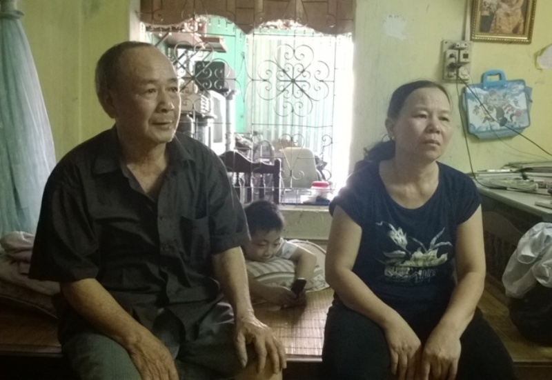 Me bi can hanh hung canh sat: 'Con toi dai dot qua' hinh anh