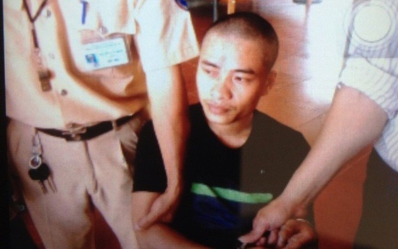 Sáng cùng ngày, công an đã bắt được nghi can số 1 tham gia sát hại vợ chồng ông Thưởng.