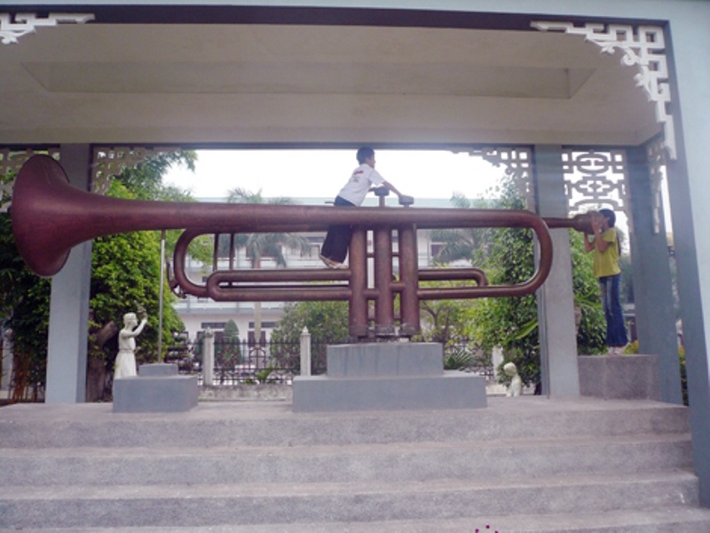 Chiec ken dong dau tien o Viet Nam bi 'bo tu' hinh anh