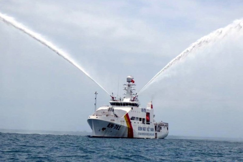 Uy luc voi rong cua tau kiem ngu hien dai nhat Viet Nam hinh anh