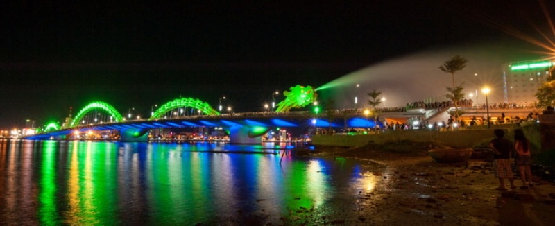 Cầu Rồng thân màu ngọc bích phun nước  - Ảnh do công ty ASA cung cấp