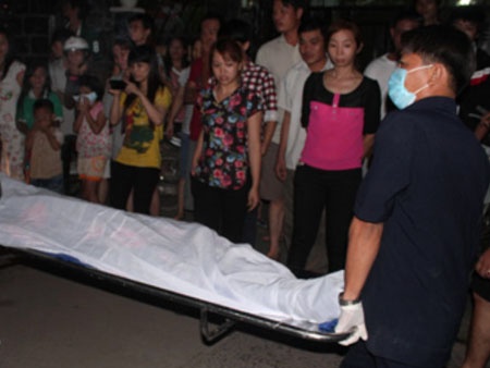 Truy bat nghi can sat hai vo con trong dem hinh anh