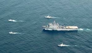 Trung Quoc 'dau doc' bau khong khi Bien Dong hinh anh