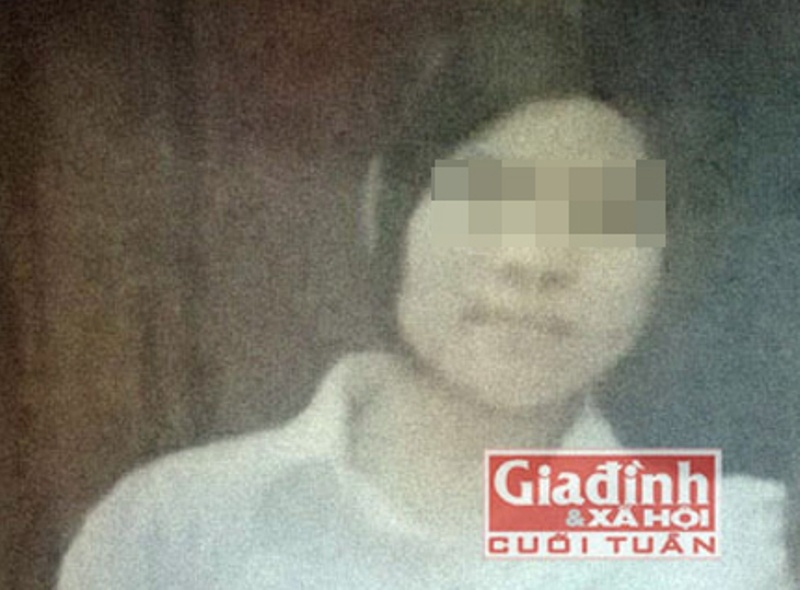 Tâm may mắn được mẹ kịp thời giải cứu.