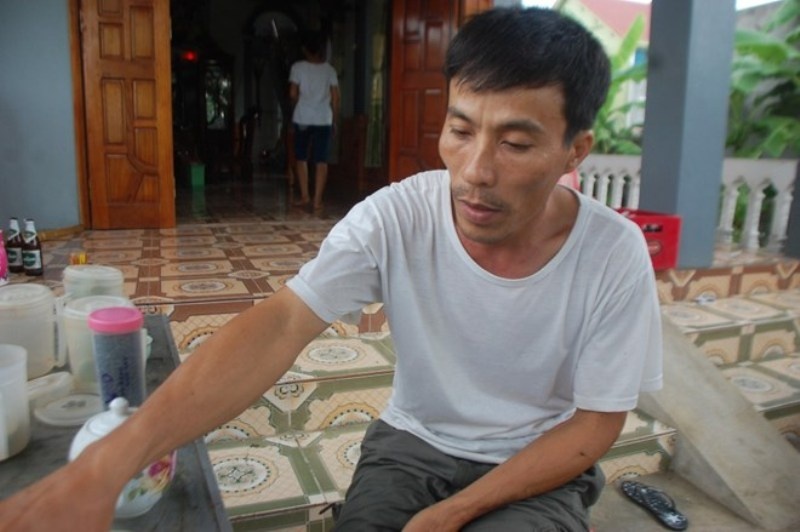 Mot thuyen vien roi xuong bien mat tich hinh anh