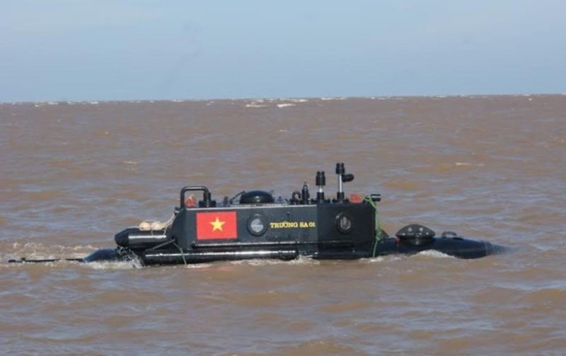 Hình ảnh tàu Trường Sa thử nghiệm lần thứ nhất trên biển.