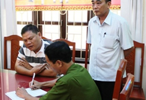 Dinh nghi an nhan hoi lo, nhieu kiem lam vien phu nhan hinh anh