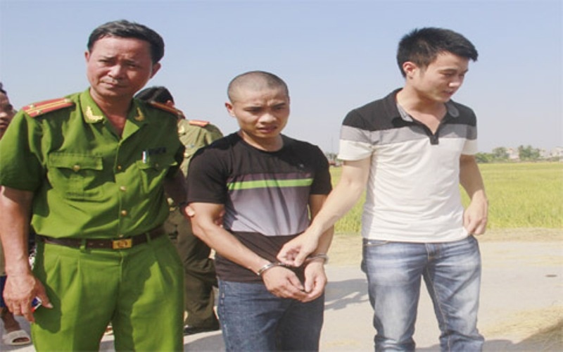 Hung thủ Nguyễn Văn Hải (giữa) đối mặt bản án tử hình. Ảnh: Công an Thanh Hóa