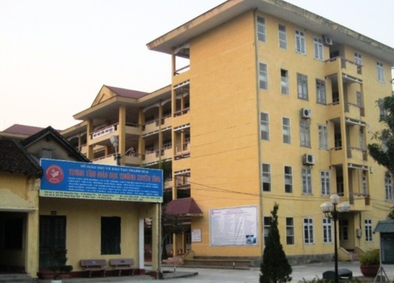 Cach chuc hai can bo thu hon 1 ty tien 'chong truot' hinh anh