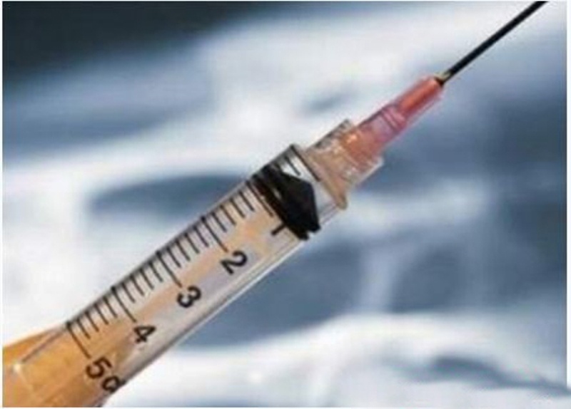 Tu vong sau khi tiem va truyen nuoc tai benh vien hinh anh