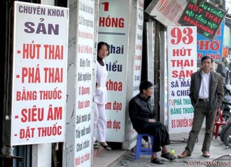 Nhung tai bien khung khiep khi pha thai bang thuoc hinh anh