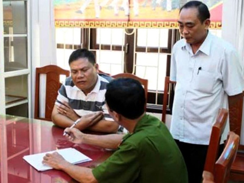 Tram truong kiem lam nhan hoi lo bi dinh chi sinh hoat Dang hinh anh