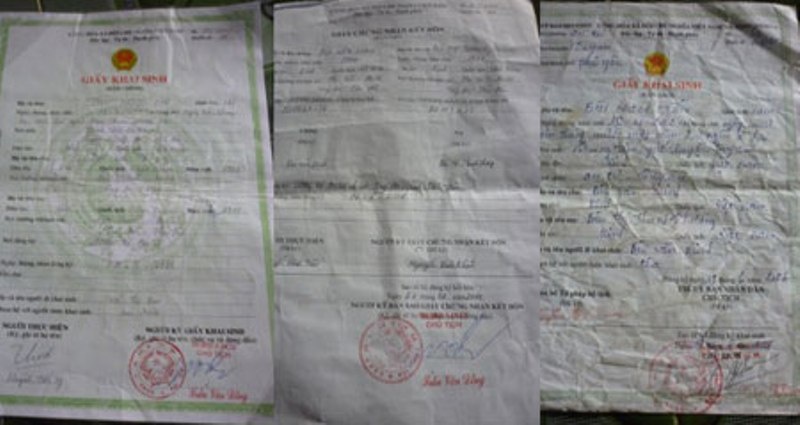 Một số giấy tờ liên quan.