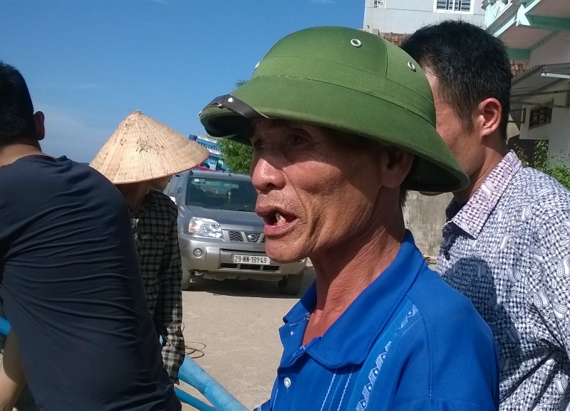 Nhân chứng Năm vẫn chưa hết bàng hoàng khi kể lại giây phút chứng kiến sự việc.