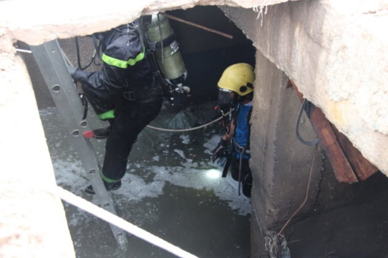 Ông Trung cũng cho biết hệ thống cống trên đường 22-12 thuộc dự án do Sở Nông nghiệp và phát triển nông thôn Bình Dương đang đầu tư xây dựng. Dự án này chưa hoàn thành do khó khăn về bố trí vốn nên chưa bàn giao cho địa phương quản lý. Ngay trong ngày 7-9, một số cán bộ của Sở Nông nghiệp và phát triển nông thôn đã xuống hiện trường cùng chính quyền địa phương khảo sát.