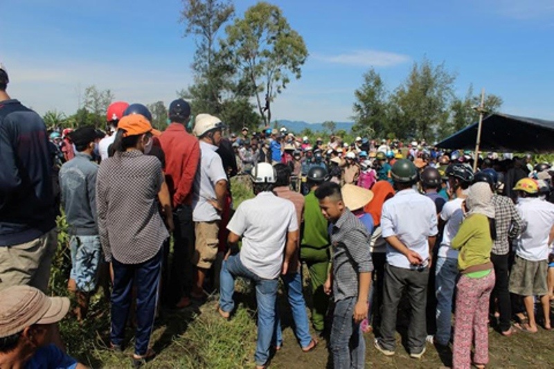 Thieu nu 20 tuoi chet bat thuong ben ruong lua hinh anh