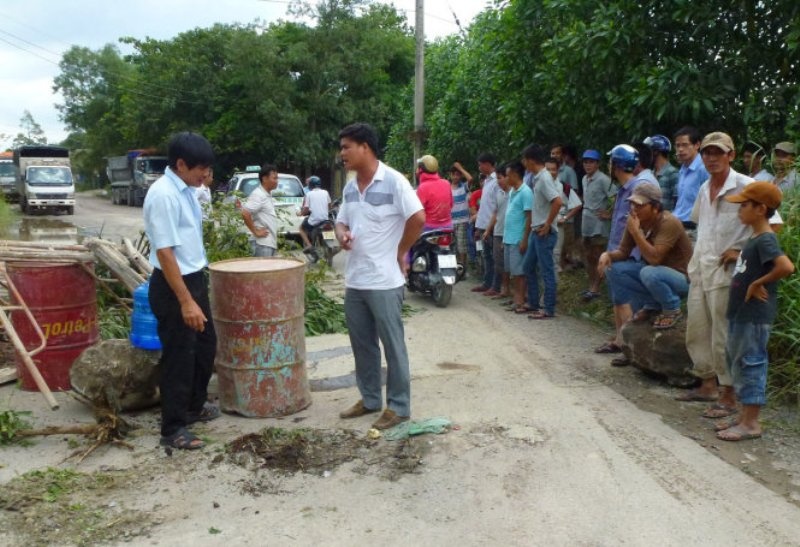‘Chiu het xiet’, dan dung chuong ngai ‘chong’ xe ben hinh anh