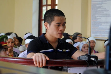 Nguyễn Văn Hải là người ham chơi cờ bạc và đã nhiều lần cầm cố tài sản lấy tiền chơi bời tại nhà vợ chồng ông Thưởng.