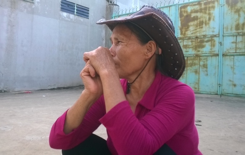 Bà Tròn đang hết sức lo lắng về số tiền 240 triệu đã cho Hiền vay.