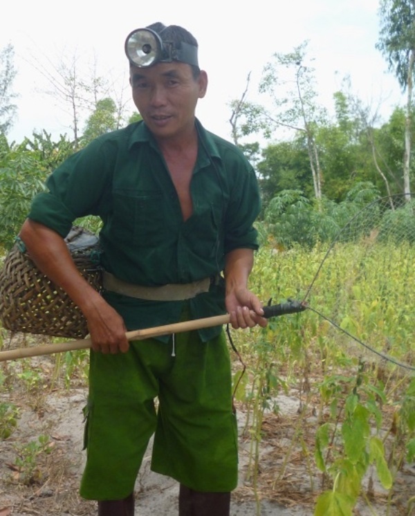 Đồ nghề soi ếch.