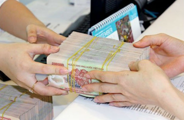Thu ky toa mat chuc vi chiem dung tien cua dan hinh anh