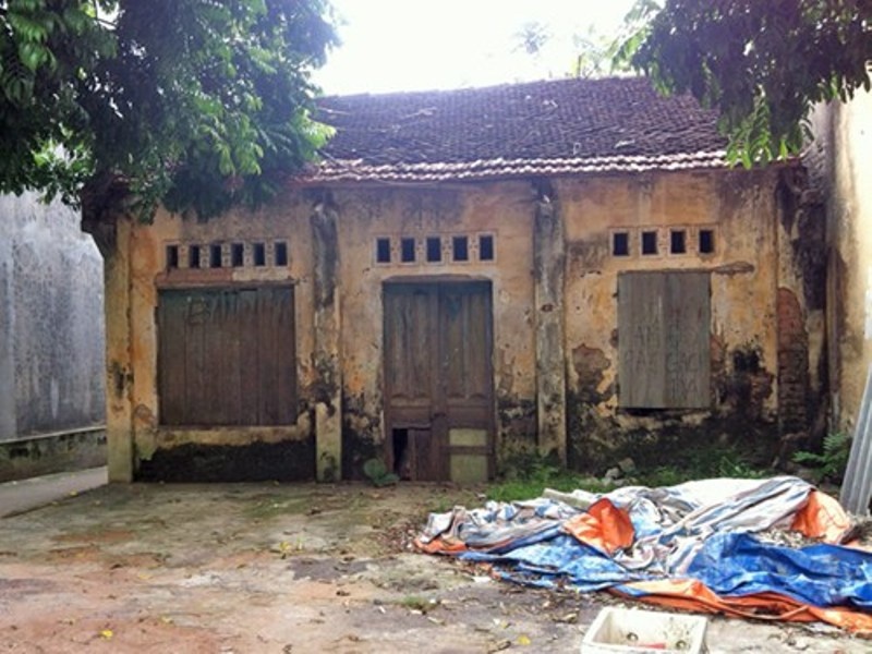 Ngoi nha khong ai dam mua vi loi don bi ‘yem bua’ hinh anh