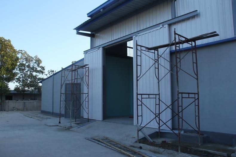 Sap gian giao, nam cong nhan 9X tu vong hinh anh