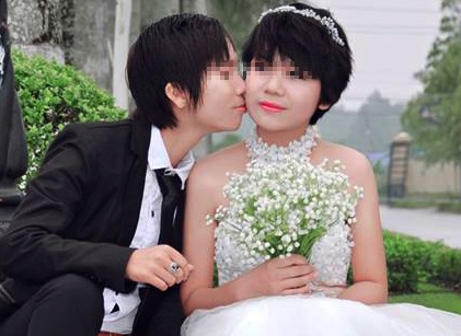 Bo me noi gian khi hay tin con gai cuoi vo hinh anh