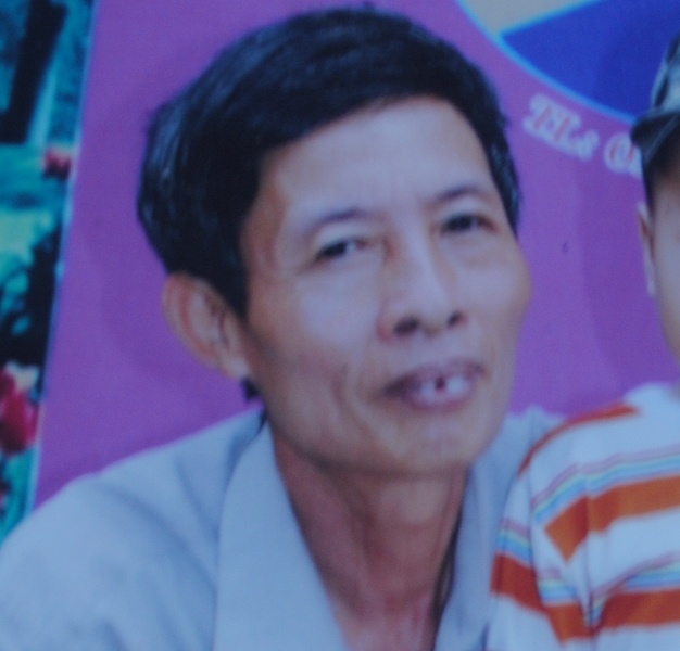 Ca lang ky don xin giam toi ong bo giet con trai de cuu chau hinh anh