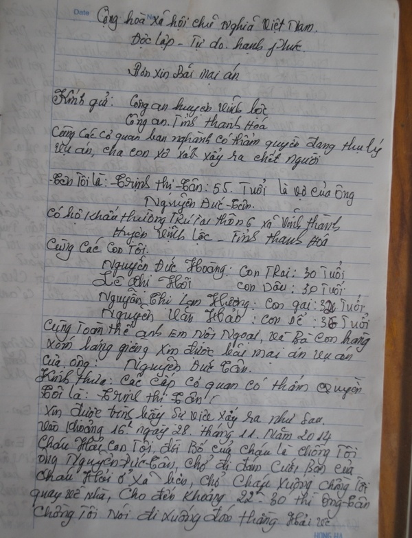 Mặt chính lá đơn được cả làng đồng ký xác nhận, đề nghị cơ quan điều tra xem xét giảm nhẹ hình phạt cho hung thủ.