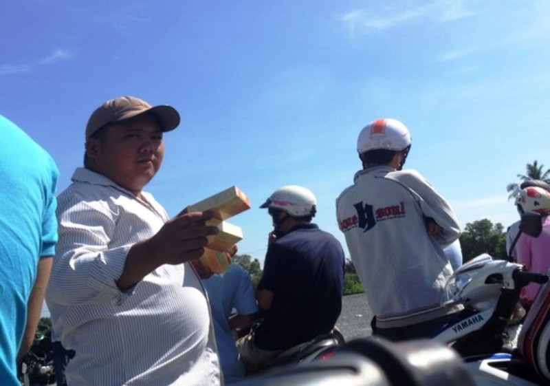 Lai ro len doi quan ban 'than duoc' tai que hinh anh