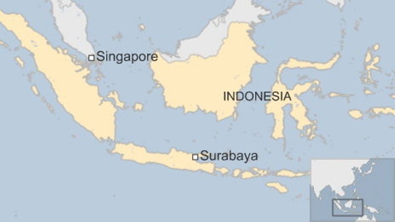 Bản đồ đường bay từ thành phố Surabaya ở Indonesia tới Singapore - Ảnh: BBC