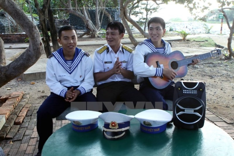 Cuoc song binh di cua cac chien sy hai quan o Truong Sa hinh anh