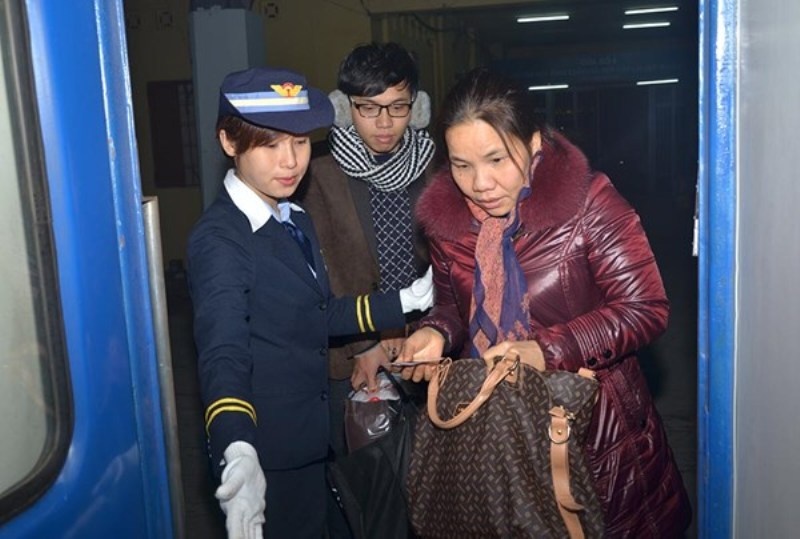 Trai nghiem tau hoa '5 sao' hien dai nhat Viet Nam hinh anh