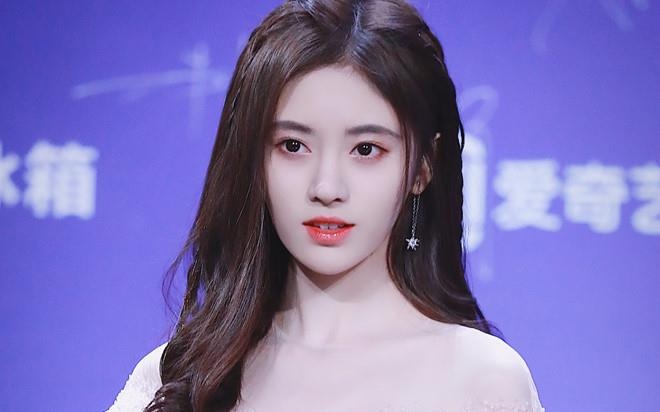 Vi sao Cuc Tinh Y tro thanh bieu tuong sac dep cua Trung Quoc? hinh anh