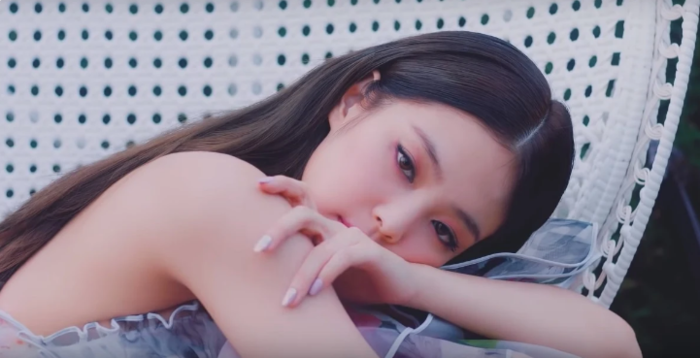 Jennie lập kỷ lục, MV Solo, 400 triệu lượt xem, Blackpink ảnh 4 Jennie lap ky luc, MV Solo, 400 trieu luot xem, Blackpink anh 4