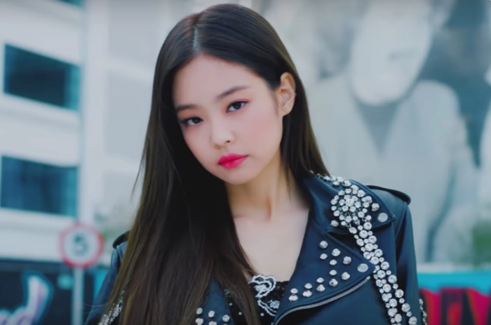 Jennie (Black Pink) lap ky luc hinh anh