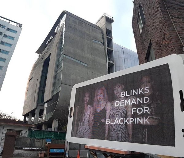 YG,  Blackpink,  Blink,  biển quảng cáo,  đòi quyền lợi,  comeback ảnh 1 YG,  Blackpink,  Blink,  bien quang cao,  doi quyen loi,  comeback anh 1