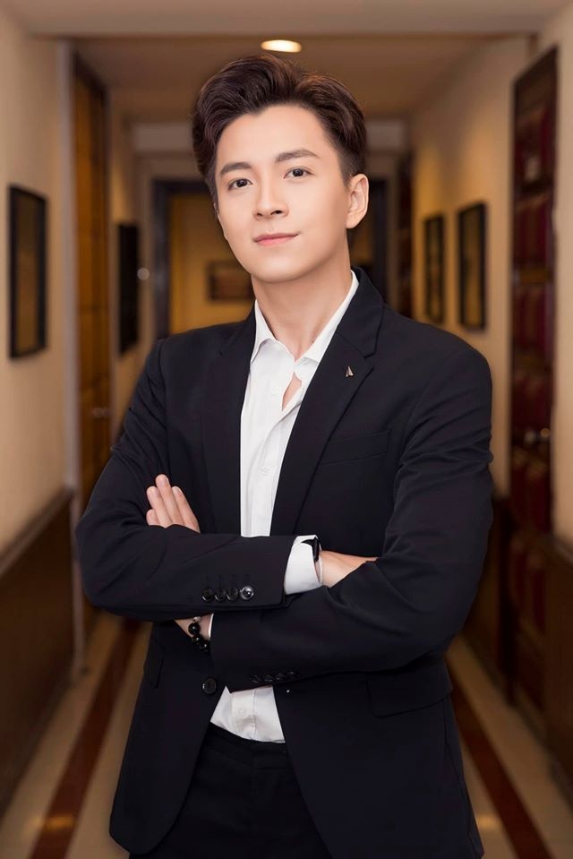 Issac,  Noo Phước Thịnh,  Trịnh Thăng Bình,  Ngô Kiến Huy,  sao nam bằng tuổi,  1988 ảnh 14 Issac,  Noo Phuoc Thinh,  Trinh Thang Binh,  Ngo Kien Huy,  sao nam bang tuoi,  1988 anh 14